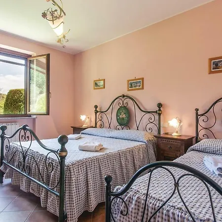 Four-bedroom Holiday In Fabro Tr